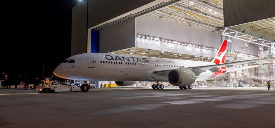 Qantas Receives First Boeing 787 9